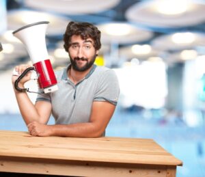 Wie Finde Ich Einen Top-Keynote-Speaker? Tipps für die Auswahl eines passenden Redners für Veranstaltungen